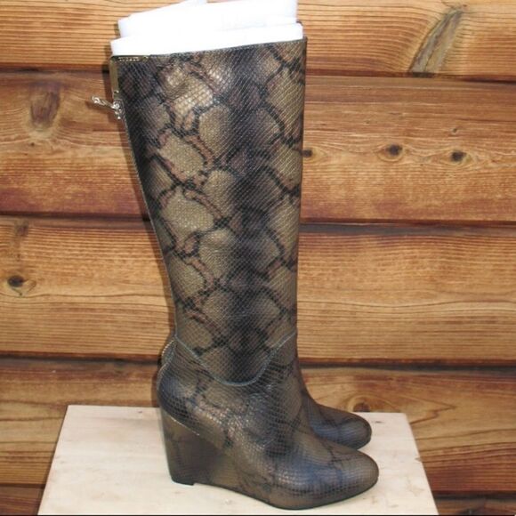 NWB  Snake Print Leather wedge Boots - Picture 3 of 8